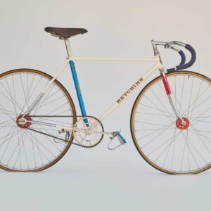 Un vélo Hetchins rare conçu pour la course qui évite ses haubans classiques et ses pattes complexes.