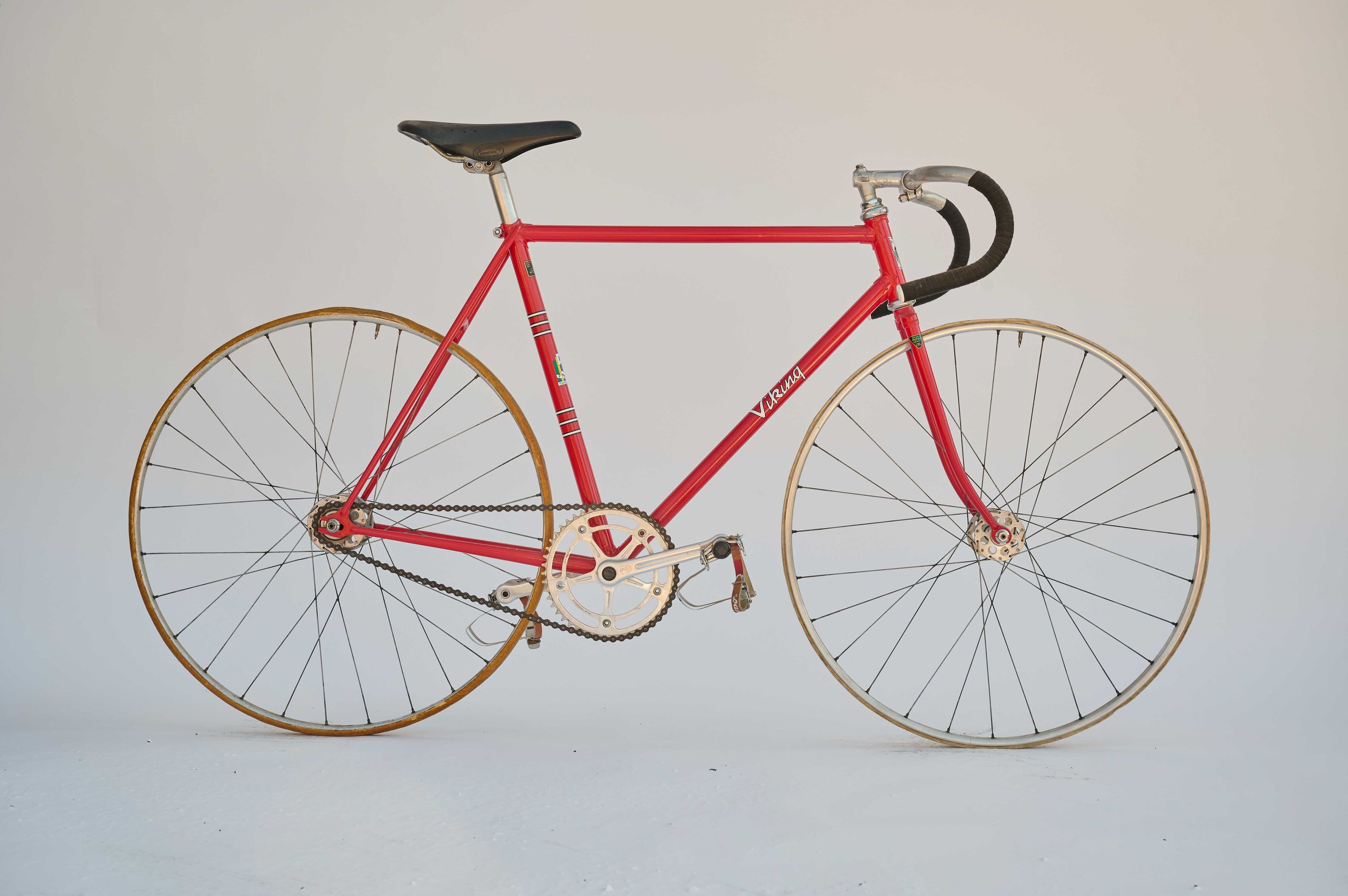 Un vélo humble pour un pilote humble, qui fut l'un des plus grands de tous les temps