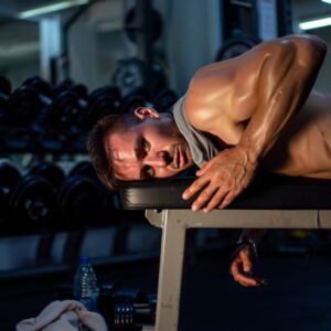 Il enchaîne les séances de musculation intensive : son malaise cache un problème rénal grave