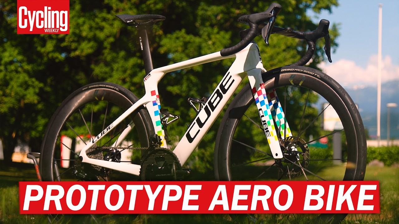 REPÉRÉ! Nouveau vélo aérodynamique à la course d'échauffement du Tour de France - YouTube