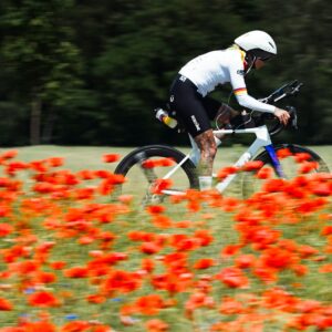 6 042 km en moins de deux semaines : Sarah Ruggins établit un temps record pour traverser l'Europe à cheval