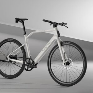Le nouveau vélo électrique de Canyon peut communiquer avec les voitures – mais est-ce les vélos qui doivent changer ?