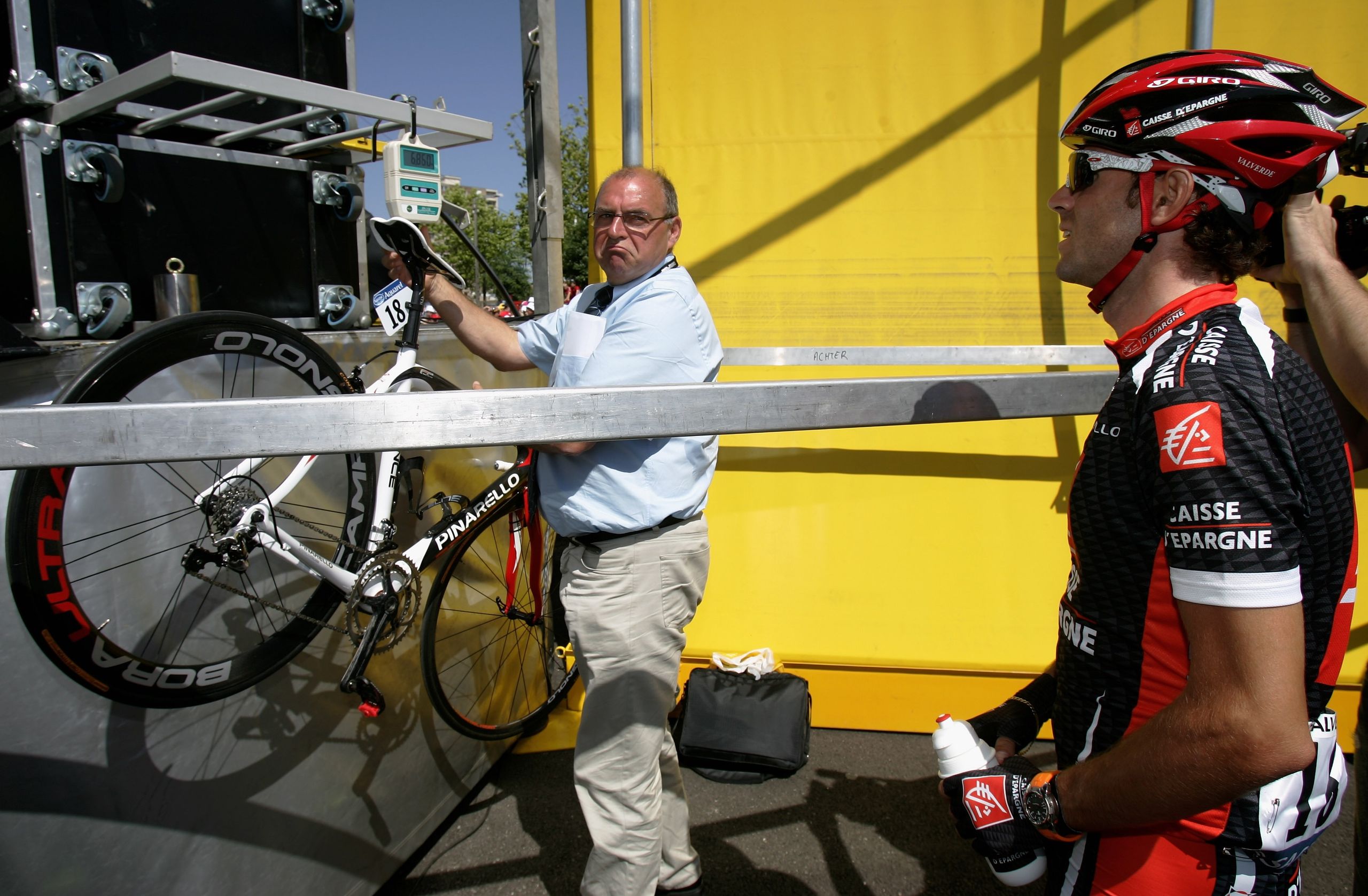 «Maintenant, tout le monde sait que ces vélos sont très légers. C'est dommage que l'athlète ait dû payer si durement pour ça': Undercover Mechanic à propos de la disqualification du Grio d'Italia Women