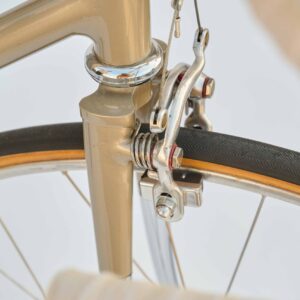 Plein de bizarreries inhabituelles, ce Carlton est à quoi ressemblait un vélo spécialisé de TT dans les années 1970.