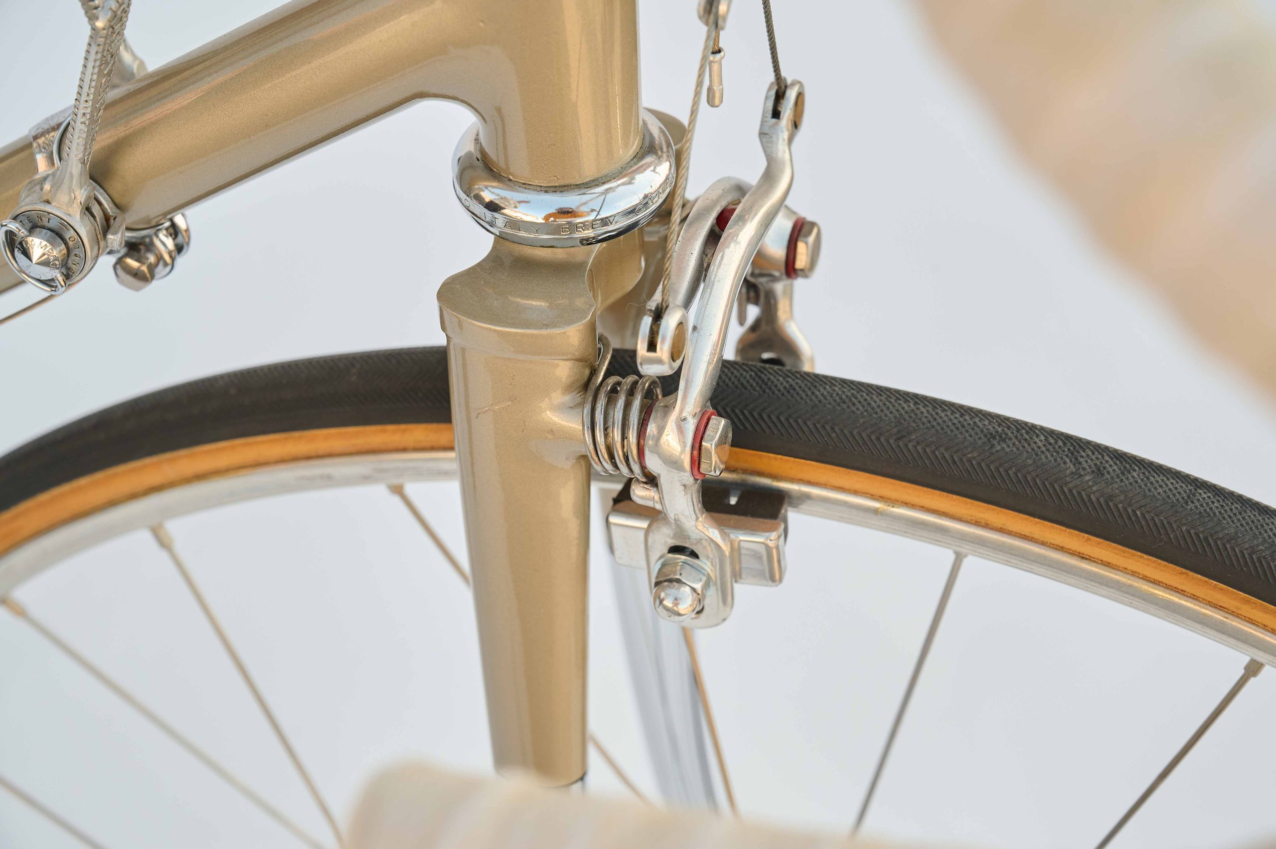 Plein de bizarreries inhabituelles, ce Carlton est à quoi ressemblait un vélo spécialisé de TT dans les années 1970.