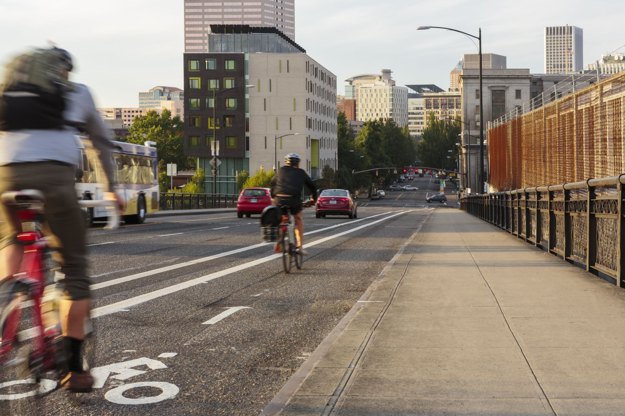 « Réduire les embouteillages, améliorer la mobilité et assurer la sécurité des cyclistes » — les législateurs présentent l'America Bikes Act bipartite