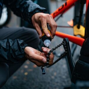 Faut-il graisser sa chaîne de vélo avant ou après la pluie ?