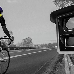 Il est flashé à 82 km/h dans une descente : le radar a bien enregistré le passage de ce cycliste
