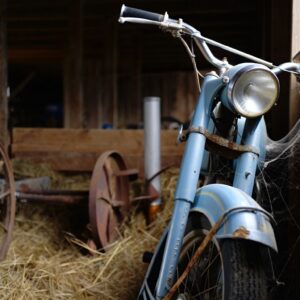 Il vide la grange de son grand-père et tombe sur un Peugeot PX-10 oublié depuis 1979