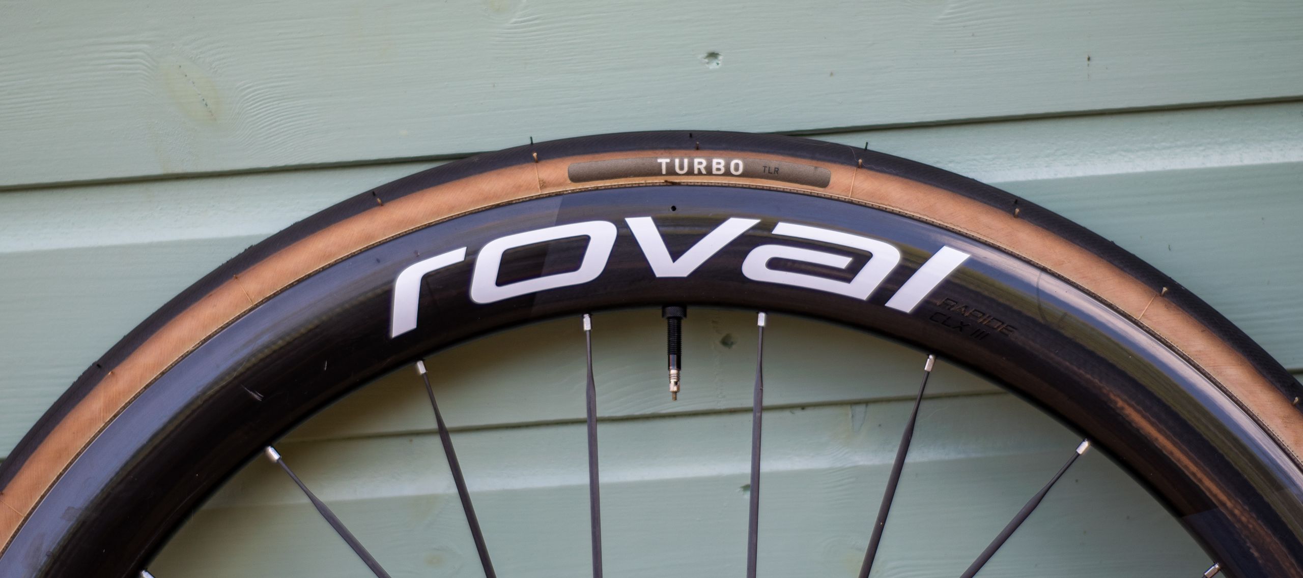 Examen des roues Roval Rapide CLX III : l'approche mulet routier livre la marchandise