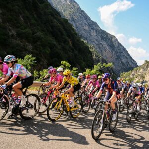 « Les femmes parcourent la distance selon leurs propres conditions » : un énorme coup de pouce pour l'équitation féminine lors de la semaine du Tour de France Femmes, selon Strava