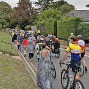 « Nous étions impressionnés par le nombre de personnes qui ont fait de cette journée une journée spéciale » – Des centaines de personnes ont participé à une manifestation après la mort de deux cyclistes sur l'itinéraire prévu