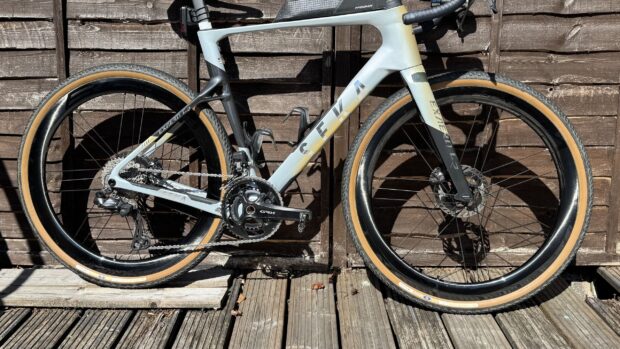 Test de la paire de roues Campagnolo Bora X : une paire de roues de course sur gravier merveilleusement équilibrée