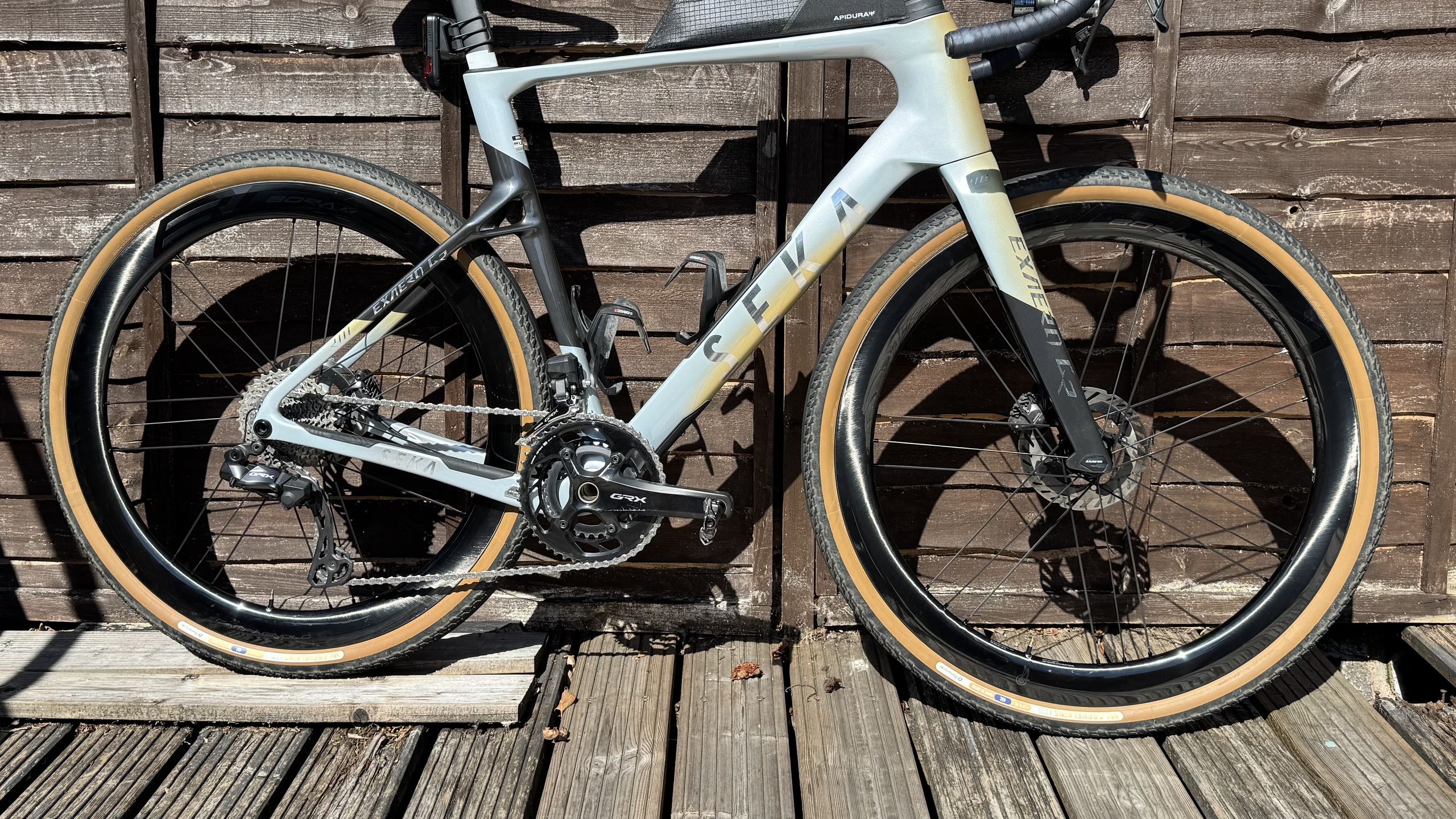 Test de la paire de roues Campagnolo Bora X : une paire de roues de course sur gravier merveilleusement équilibrée