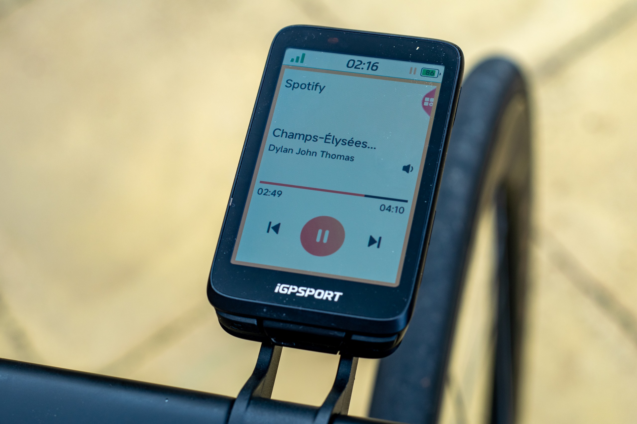 Un ordinateur de vélo iGPSPORT BiNavi