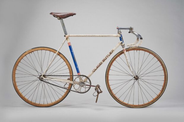 Un vélo de piste de construction britannique datant des années 1940 qui semble conçu sur mesure pour un Américain pionnier